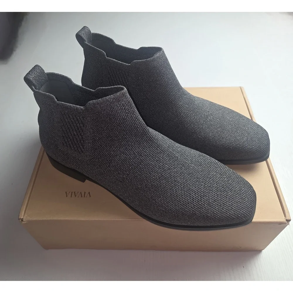 Vivaia Square Toe Water Repellent Knit Ankle Boots Gray Low Heel Size 8.5 EU39.5